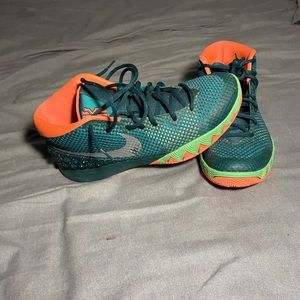 Kyrie basketball shoes